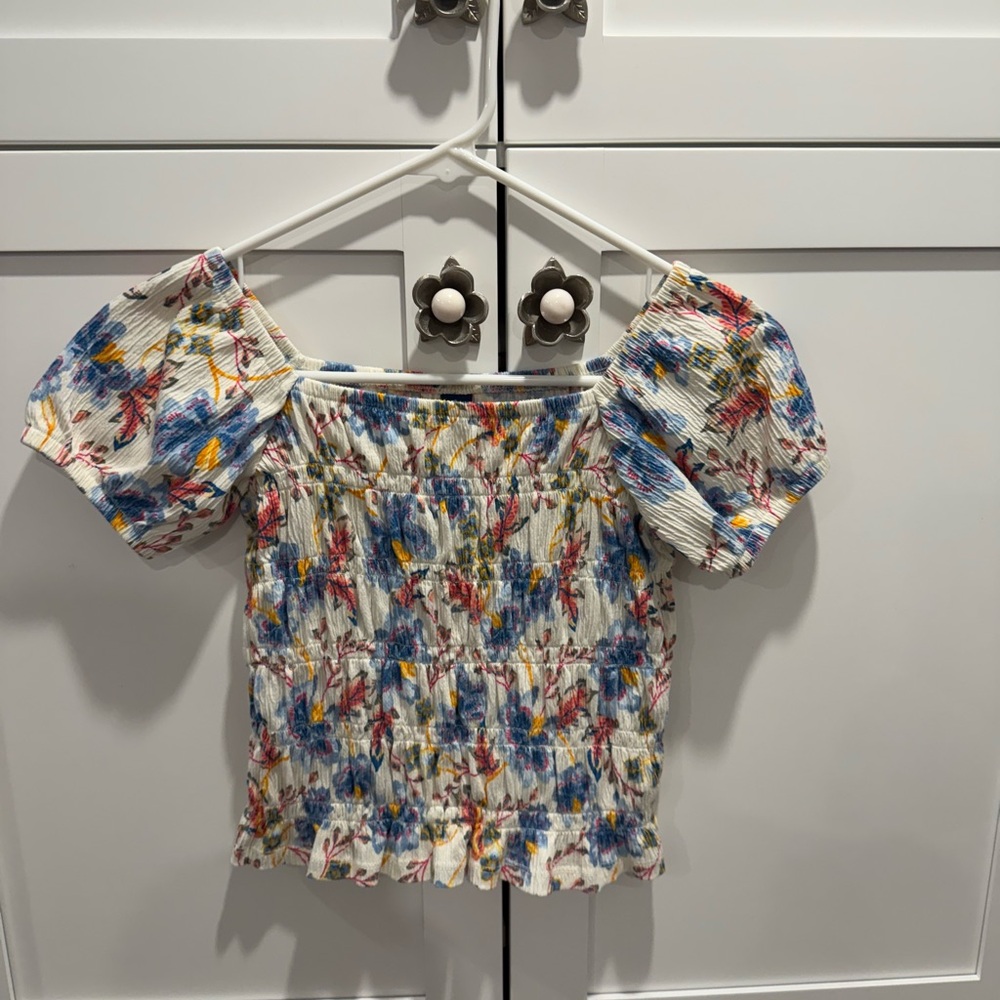 Old Navy floral top. Size L/10-12